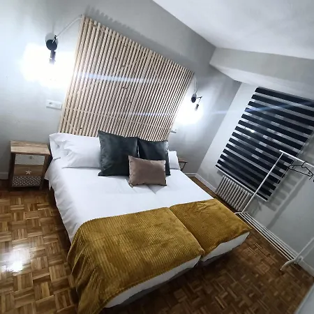 Luxury Family Homes M *