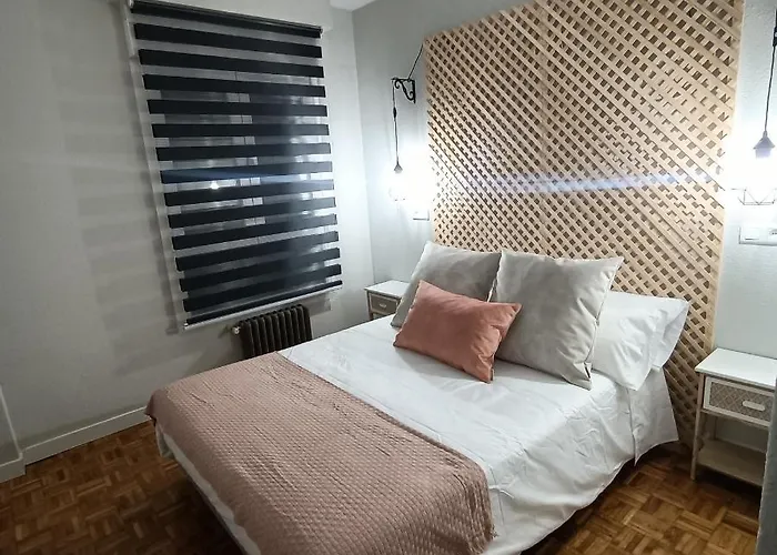 Luxury Family Homes M *